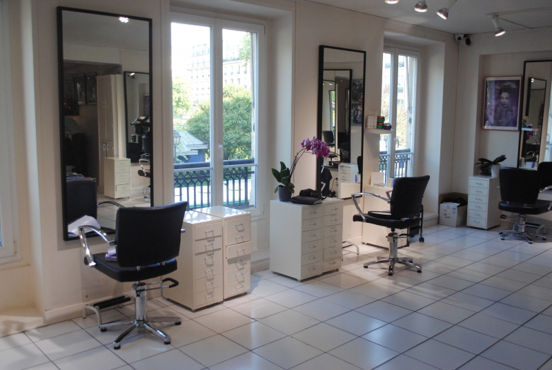 salon-coiffure-CLANS-min_floor-home-office-property-living-room-room-781228-pxhere.com